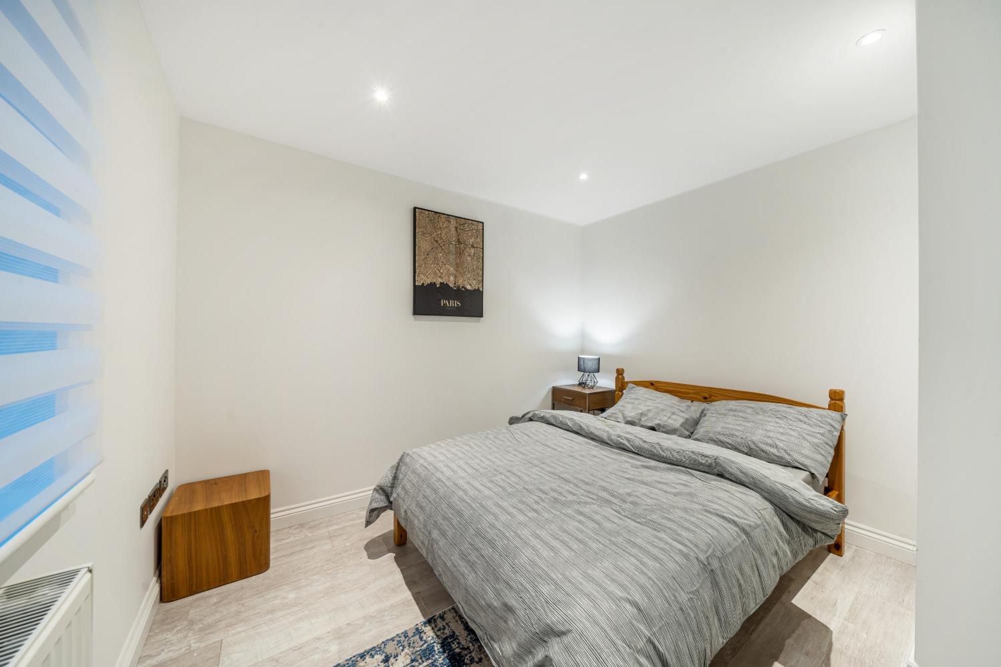 Two Bed Home In The Heart Of Egham Exteriör bild