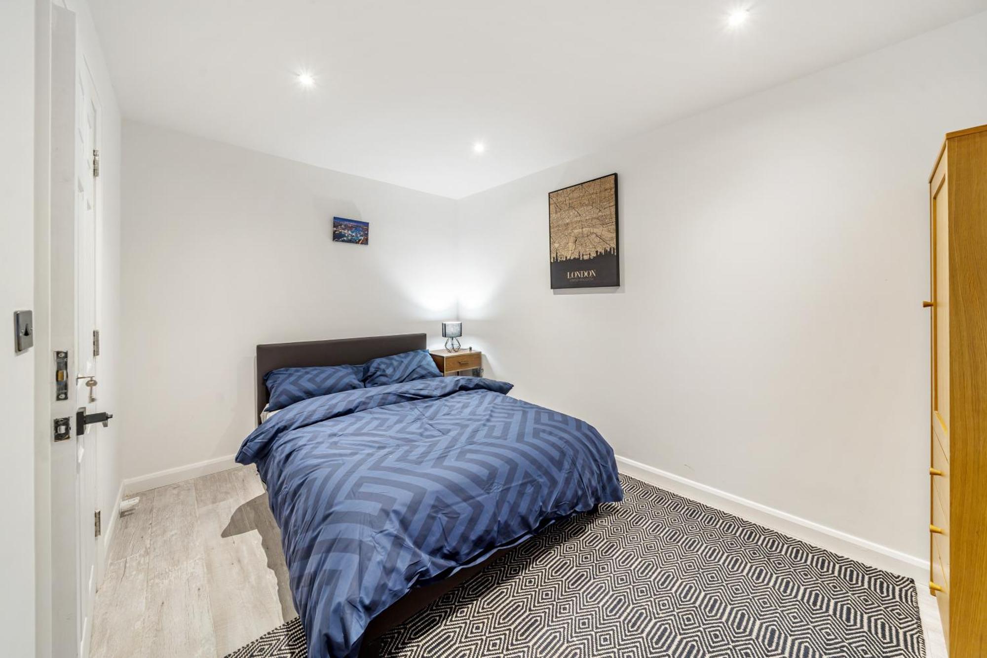 Two Bed Home In The Heart Of Egham Exteriör bild